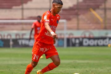 Cabello renovó con César Vallejo hasta el 2025