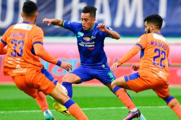 Cueva cerró el año siendo titular en Al Fateh