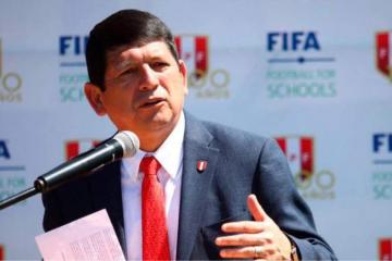 Lozano: "Es conveniente que los clubes no detengan su actividad deportiva y que sí participen de lo que ya tienen organizado"