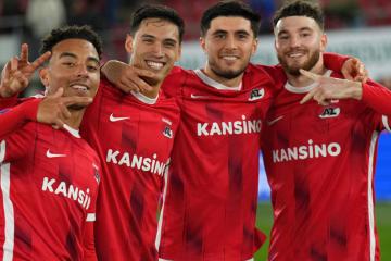 AZ Alkmaar goleó y 'dormirá' como líder de la Eredivisie