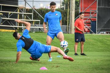 (FOTOS) Nacional de Paraguay entrenó en la VIDENA