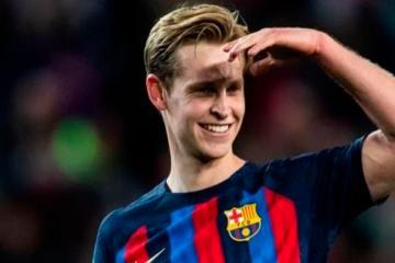 De Jong: "No creo que vaya a Manchester United, estoy feliz en Barcelona"
