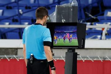 Clubes suecos se rebelan contra el VAR