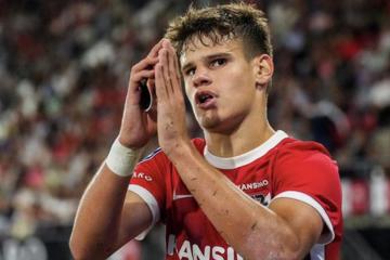 AZ Alkmaar pegó primero ante Lazio en la Conference League