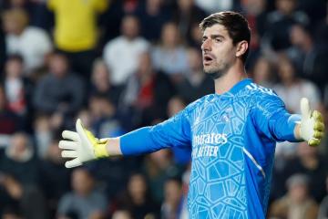 Courtois entrenó con el Madrid y ya estaría recuperado