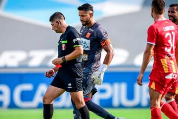 Fernández: "Al árbitro le quedó grande el partido"