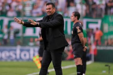 DT de Huracán: "Cristal es un histórico de la competencia"