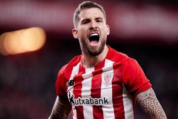 Íñigo Martínez más cerca del Barcelona