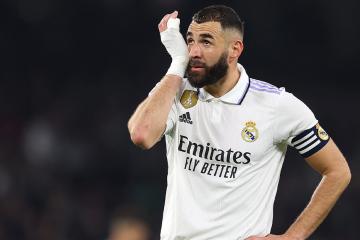 Benzema se volvió a lesionar y no estará ante Espanyol por La Liga