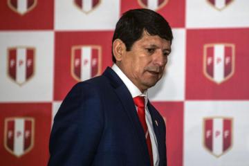Fiscalía decidió ampliar investigación preliminar contra Agustín Lozano por el delito de falsedad genérica