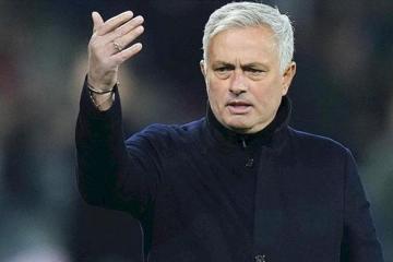 Se abrió investigación por supuestos insultos del cuarto árbitro a Mourinho