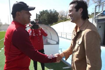 Visita de lujo: Santiago Solari estuvo en entrenamiento de Perú