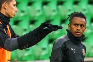 Torpedo Moscú de Yordy Reyna cayó ante Ural