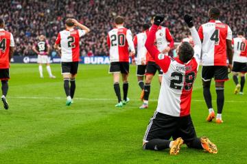 López fue titular en nuevo triunfo del Feyenoord