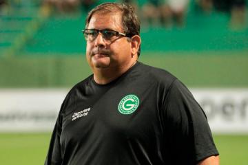 Atención 'U': Goiás despidió a su entrenador