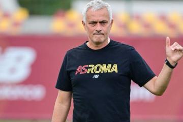 Mourinho recibe increíble propuesta de Arabia Saudí