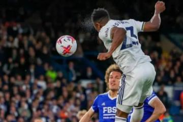 Leicester y Leeds igualaron 1-1 y se complican en la Premier League