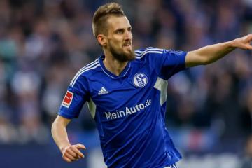 Schalke 04 venció por 2-1 a Werder Bremen y se acerca a la salvación