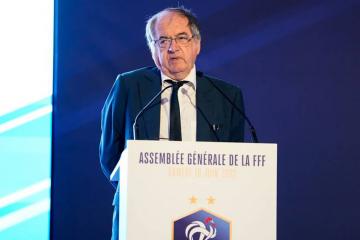 Nuevo escándalo: Denuncian al expresidente de la FFF por acoso sexual