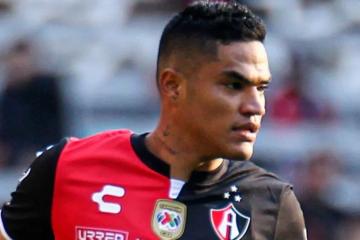 Santamaría fue titular en empate de Atlas
