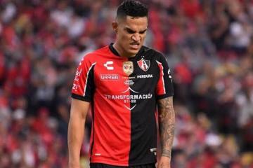 DT de Atlas sobre expulsión de Santamaría: "El fútbol es de errores y aciertos"