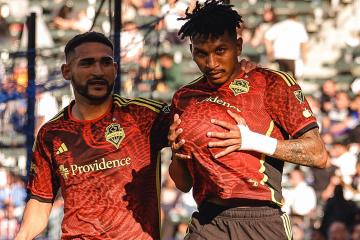 Raúl Ruidíaz ingresó en victoria de Seattle Sounders ante LA Galaxy