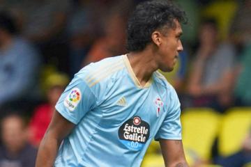 Tapia fue titular en derrota de Celta ante Villarreal
