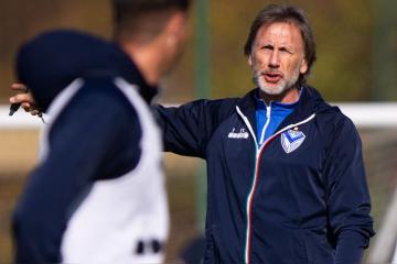 Gareca: "Me gustaría quedarme al lado de los muchachos y permanecer hasta donde pueda"
