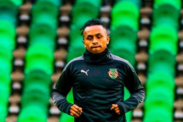 Con Reyna, Tropeco Moscú cayó goleado por 5-1 con Akmat Grozny