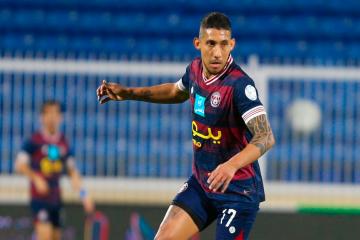 Con Gonzáles, Al-Adalah cayó por 2-1 con Al-Wehda y continúa en zona de descenso