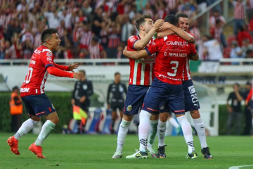 Con Santamaría en banca y sin Flores convocado, Atlas fue eliminado por Chivas