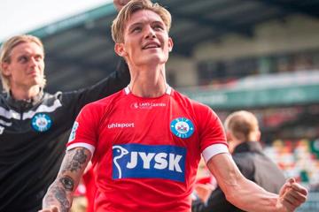 Oliver Sonne jugó los 90 minutos en el triunfo del Silkeborg IF de visita