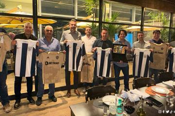 (FOTOS) Representantes de Atlético MG y Alianza se reunieron en la previa de la Libertadores