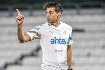 Diego Alonso oficializó su salida como entrenador de Uruguay