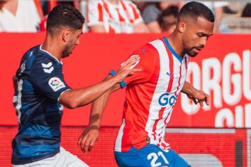 Alexander Callens fue suplente en la derrota de Girona ante Real Betis