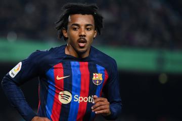Koundé desmiente su salida del Barcelona: "No me voy a ir a ningún lado"