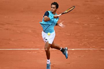 Juan Pablo Varillas debutará este lunes en Roland Garros