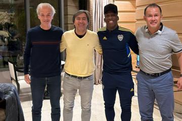 Juan Reynoso también se reunió con Luis Advíncula en Buenos Aires