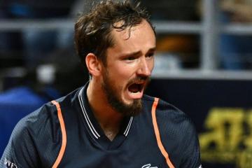 Medvedev clasificó a semifinales en Roma