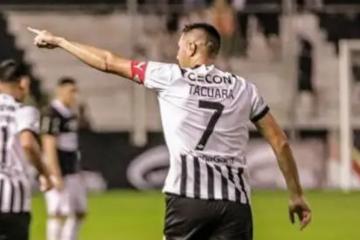 Llega motivado. Libertad superó por 1-0 a Olimpia y se coronó campeón del torneo Apertura en Paraguay a falta de tres fechas para culminar el campeonato.  El gol del triunfo fue anotado por Óscar Cardona de penal a los 19 minutos, con lo que se enfoca en el duelo ante Alianza Lima.  Con este resultado, el equipo guaraní sumó 47 puntos y le sacó diez unidades a su más cercano perseguidor, Cerro Porteño.  El duelo ante los dirigidos por Guillermo Salas será este martes 23 de mayo a las 9 pm (hora peruana) por