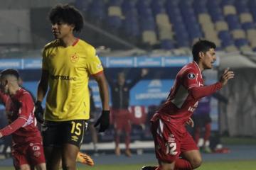 Ñublense venció a Aucas sobre el final en Copa Libertadores
