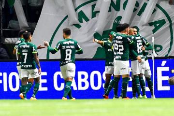 Palmeiras goleó 3-0 a Fortaleza por la Copa de Brasil