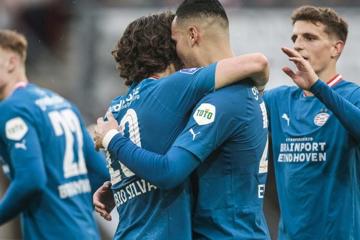 PSV ganó y espera tropiezo del Feyenoord