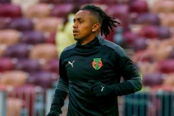 Reyna salió lesionado en lo que sería su último juego en el Torpedo Moscú