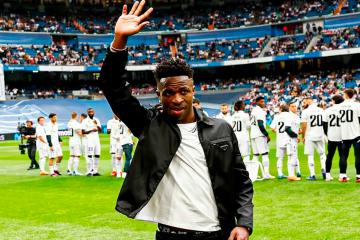 Apoyo total: Futbolistas del Real Madrid salieron con la camiseta de Vinícius