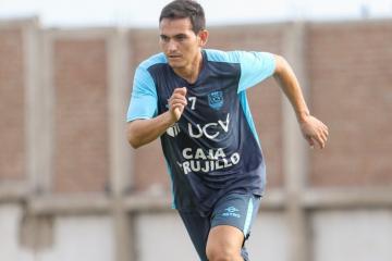 Vélez: "Iremos a buscar el partido y ganarle a Alianza Lima"