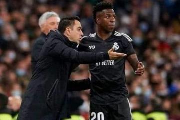 Xavi: "Aquí no hay escudos ni colores, hay que ponerse duro con el racismo”