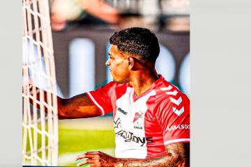 ¿Permanencia en riesgo? Con Araujo como titular, FC Emmen cayó 2-0 en la ida ante Almere