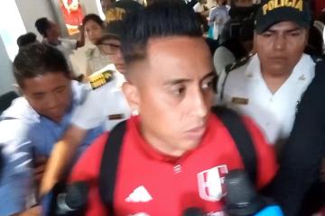 Cueva: "Contento por la vuelta de Paolo (Guerrero), es parte del equipo"