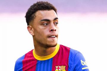 Sergiño Dest podría regresar al Barcelona